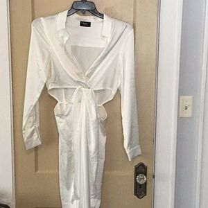 Side cut-out satiny dress